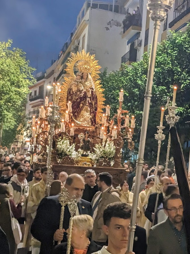 We unexpectedly encountered an All Saints' Day Procession honouring the Blessed Virgin Mary. It was very spectacular sight.
